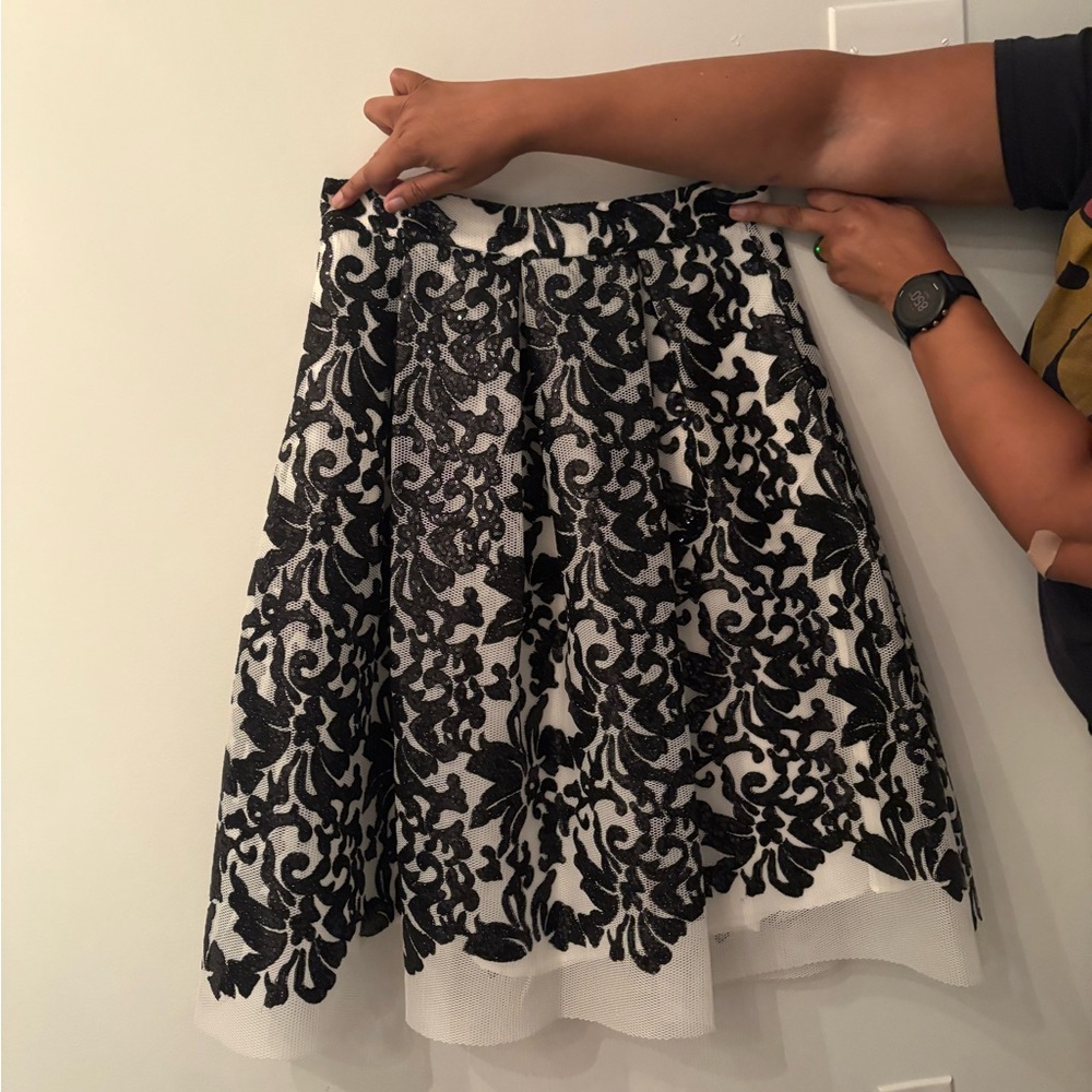 Eliza J Black and White Patterned Midi Skirt